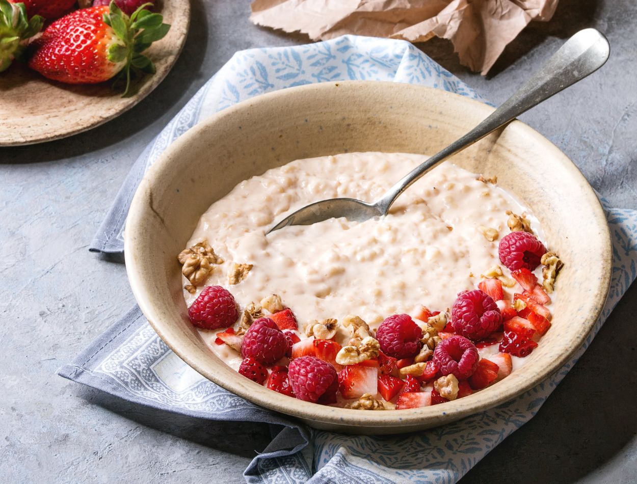 Aveia é Low Carb? Tire suas dúvidas sobre o alimento 3 Mingau de aveia na dieta low carb.