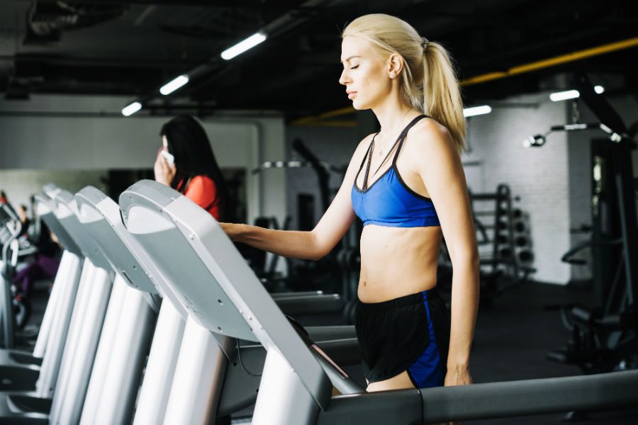 Correr na esteira: confira dicas para para emagrecer em segurança 5 como começar a correr na esteira
