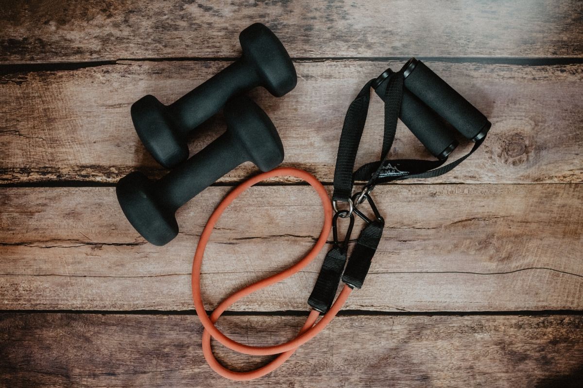 Qual é a melhor estação de musculação? Top 5 do mercado 8 equipamentos para academia em casa