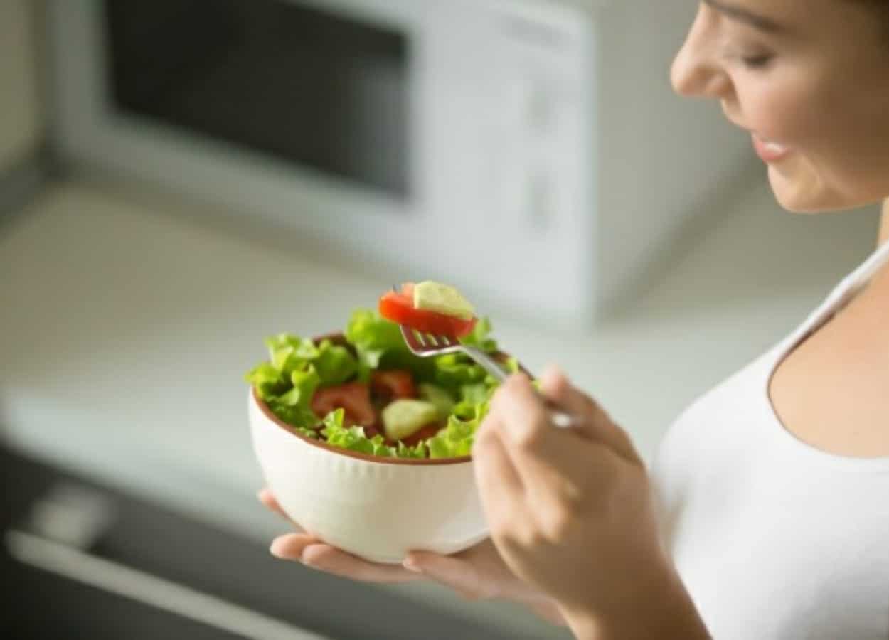Cardápio crudívoro: entenda um pouco mais sobre essa dieta 2 Apesar de muito popular, esse cardápio pode ser restritivo