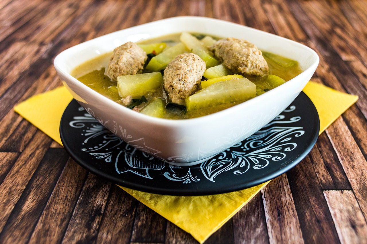 Sopa detox de couve; experimente essa versão deliciosa de receita 1 Sopa detox de couve