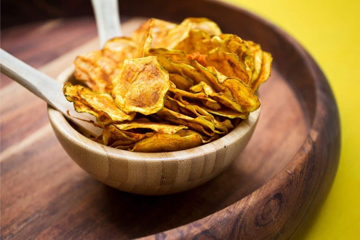Chips de abobrinha crocante; veja como preparar esse prato que dá água na boca 1 abobrinha
