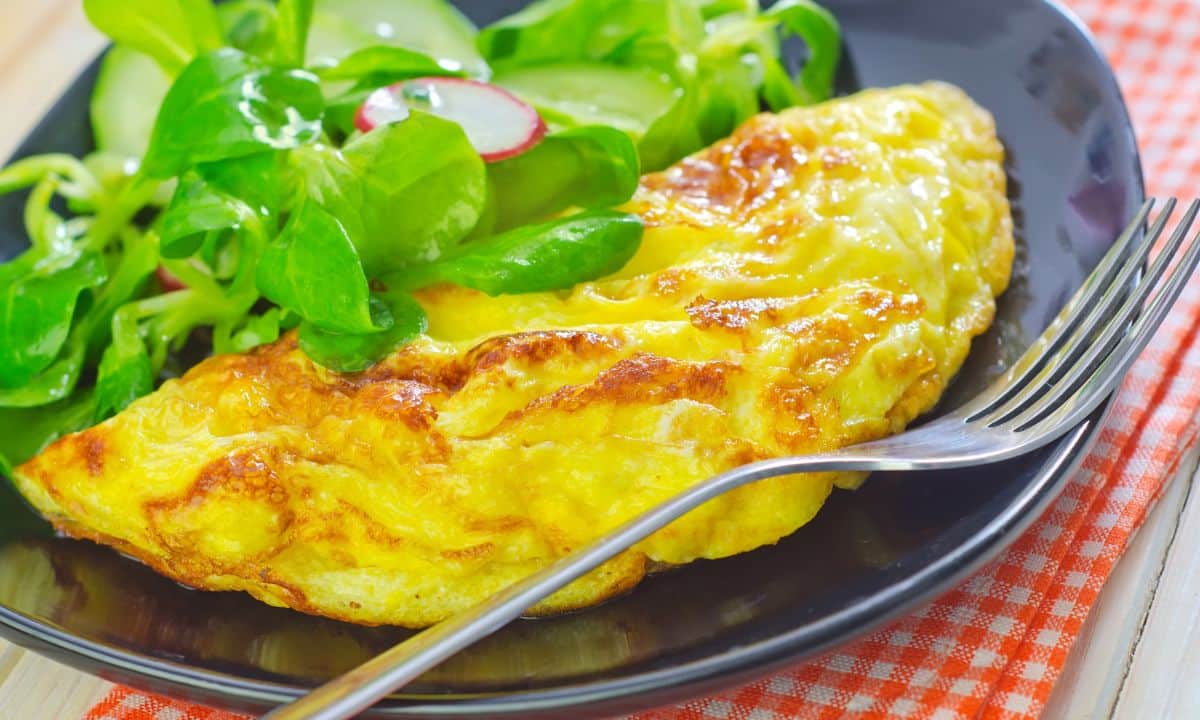 Crepioca com frango desfiado e vegetais: seu jantar pronto em poucos minutos 1 Crepioca com frango desfiado.