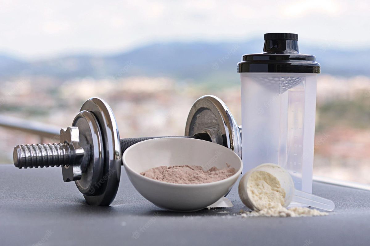 Qual a diferença entre whey protein concentrado, isolado e hidrolisado? 1 whey protein para treinar