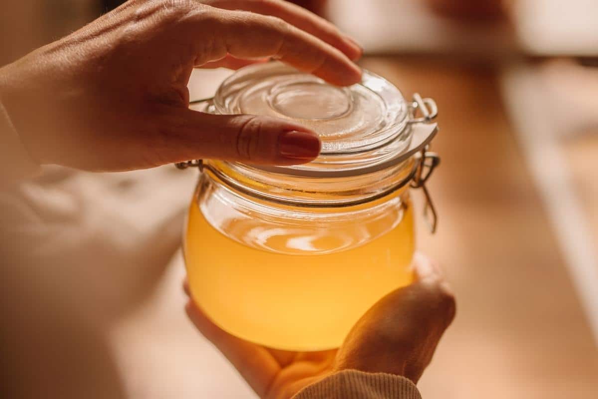 Como fazer sua própria manteiga ghee e aposentar de vez a gordura ruim; veja 3 receitas especiais 1 Como fazer sua própria manteiga ghee e aposentar de vez a gordura ruim; veja 3 receitas especiais