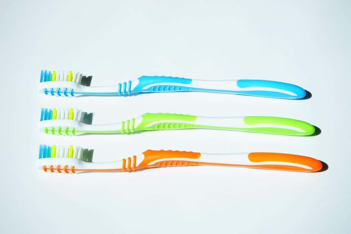 Quanto tempo pode usar a mesma escova de dentes? Saiba a hora certa de trocar e evitar problemas 2 Quanto tempo pode usar uma escova de dente?