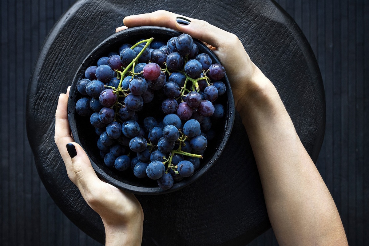 Como fazer para higienizar uvas em cachos corretamente? 1 higienizar uvas em cacho