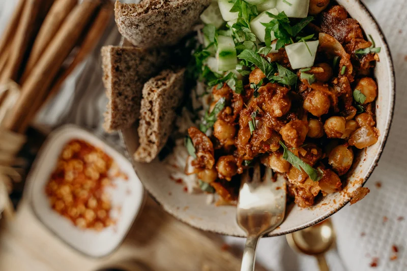 Grão de Bico é lowcarb? Conheça os seus benefícios e veja como preparar 3 salada de grão de bico