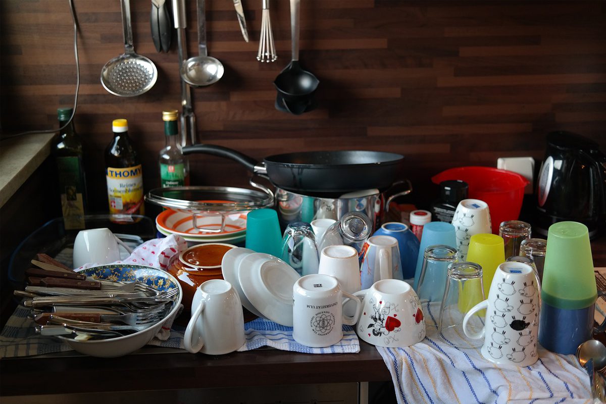 Quando devemos higienizar utensílios de cozinha? Veja hoje como se organizar 2 Quando devemos higienizar utensílios de cozinha?