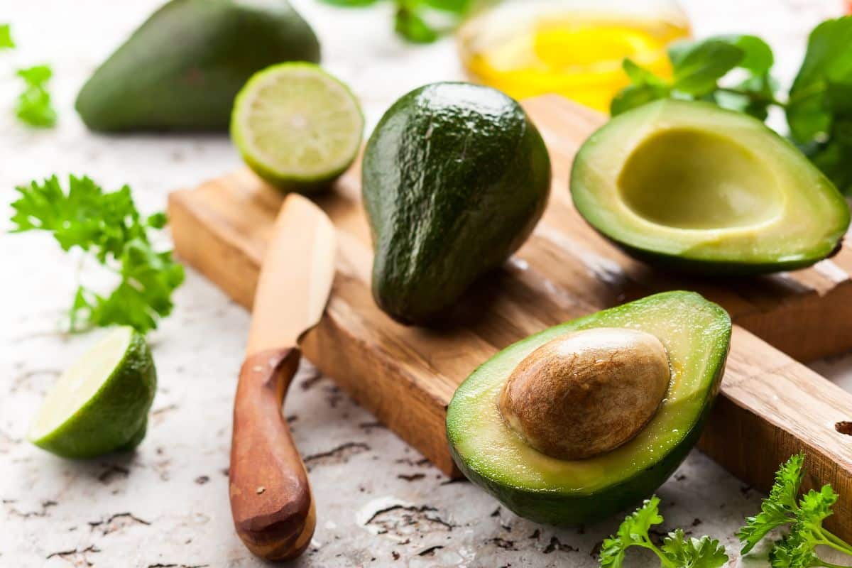 3 receitas saudáveis com abacate que dão saciedade (e não engordam) 1 receitas saudáveis com abacate maduro