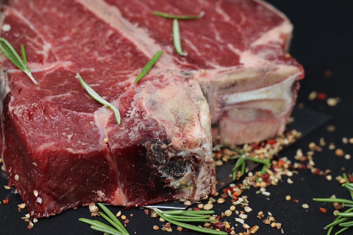 Como saber se a carne é fresca para não correr riscos? Dicas imperdíveis de consumo 2 Como saber se a carne é fresca pela cor