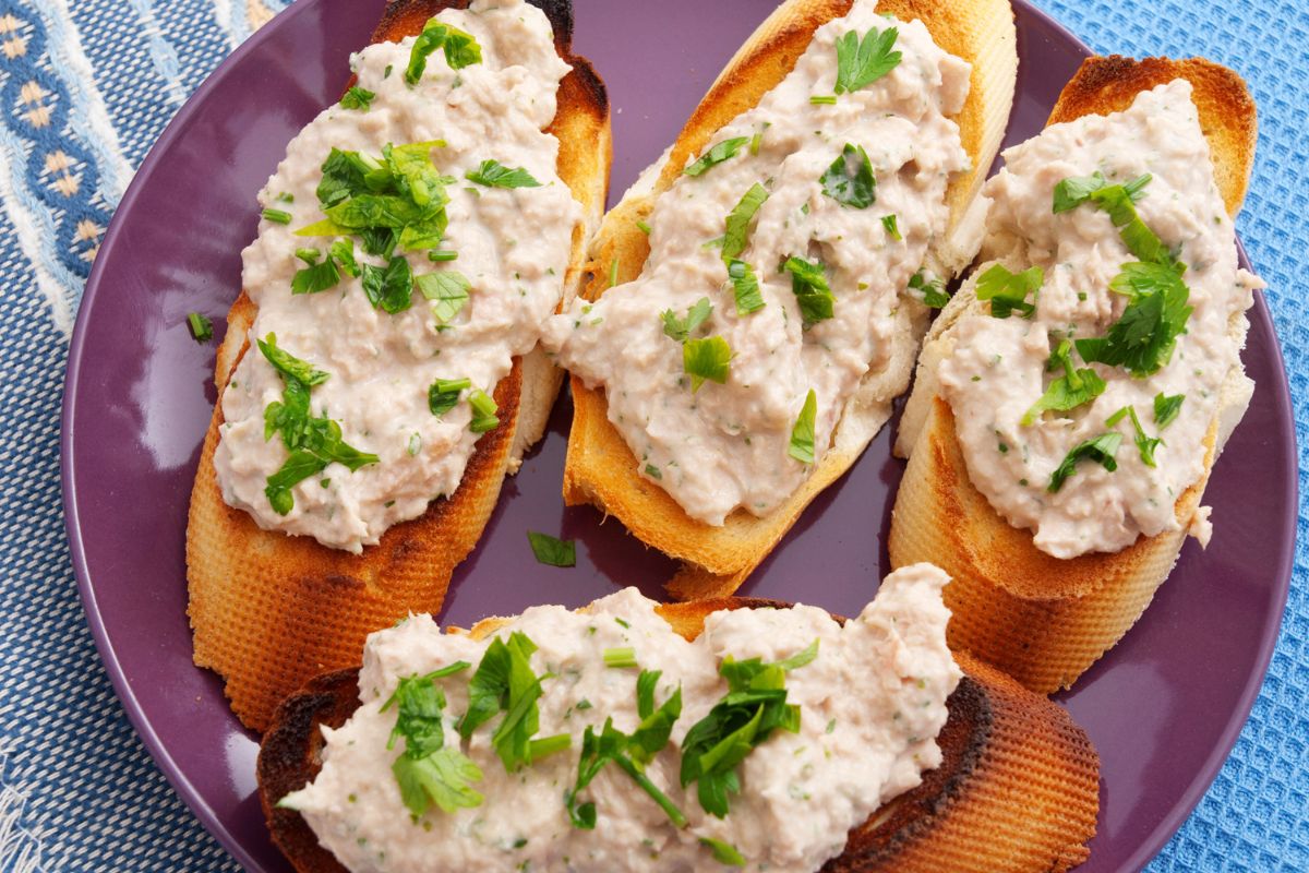 Patê de Atum: confira 03 receitas saudáveis perfeitas para o jantar 1 patê de atum