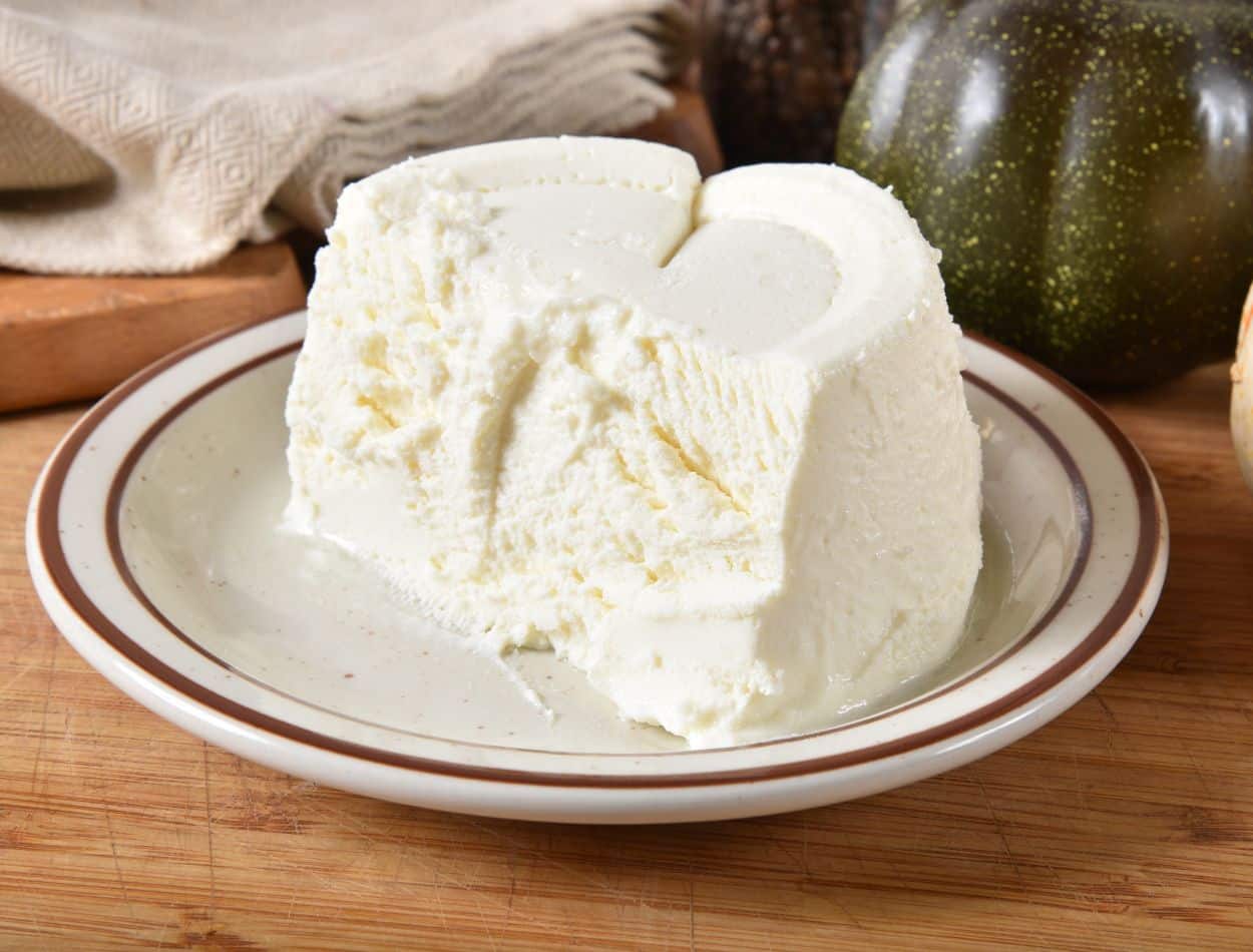 Dá para fazer queijo com kefir? Saiba dos benefícios desse ingrediente saudável 2 Queijo feito com kefir.