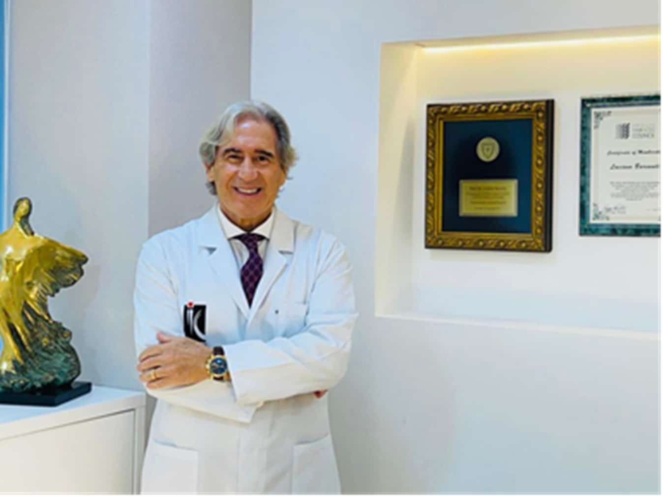 Corte químico: por que essa agressão ocorre nos cabelos e como evitá-la? 2 Dr. Luciano Barsati especialista em corte químico
