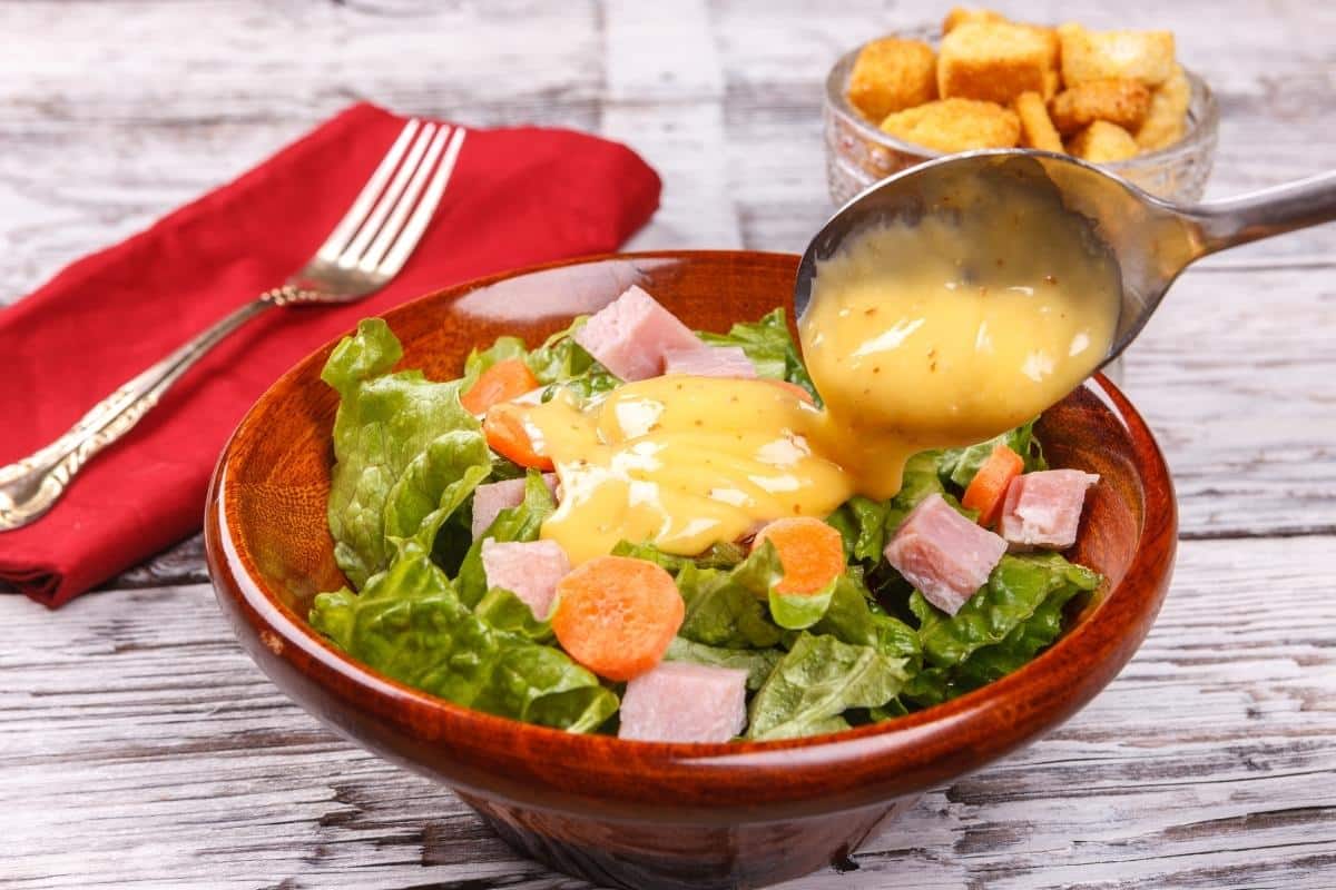 Molho detox para salada: 3 receitas que vão ajudar você a se manter na dieta sem esforço 2 Molho detox para salada: aprenda 3 receitas que vão te ajudar a se manter na dieta