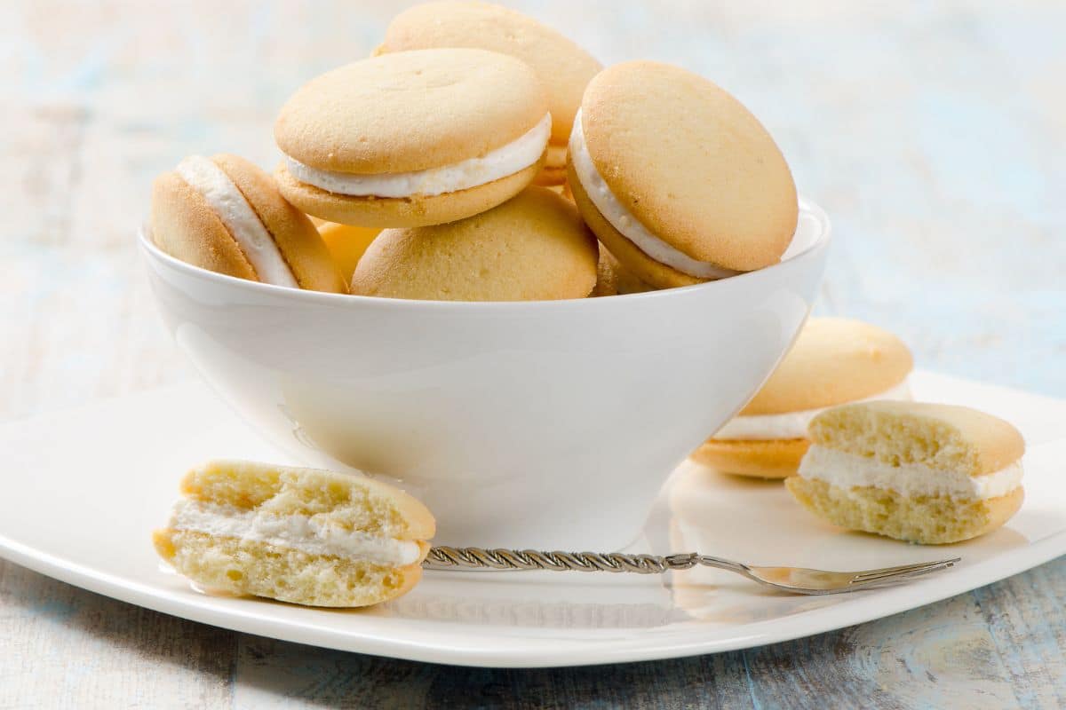 O que fazer com a nata do leite? Veja benefícios e como reaproveitar corretamente 1 biscoito de nata do leite