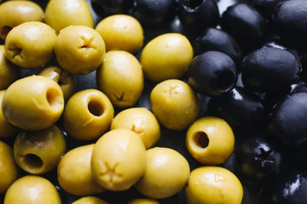 Azeitona é low carb? Descubra mais características e benefícios do fruto da oliveira 2 Azeitona é low carb? Descubra mais características e benefícios do fruto da oliveira