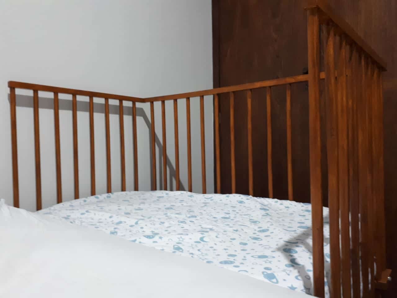 Co-sleeping é bom ou ruim para a saúde dos bebês? Entenda os limites da prática 4 berço co-sleeping