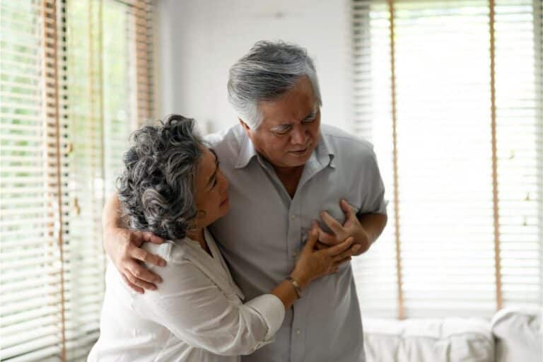 Quais os sintomas inesperados de infarto? Saiba quando pedir socorro 1 sintomas inesperados de infarto