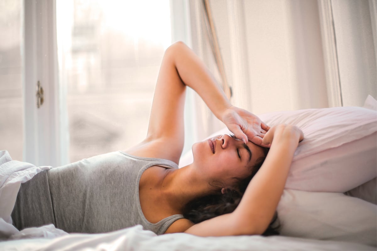 Dormir de barriga cheia pode fazer mal para o sono ou saúde? Saiba agora 1 Mitos sobre o sono