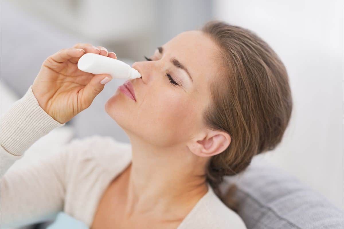 Quais são os principais benefícios da lavagem nasal? Aprenda como fazer 1 fazer lavagem nasal