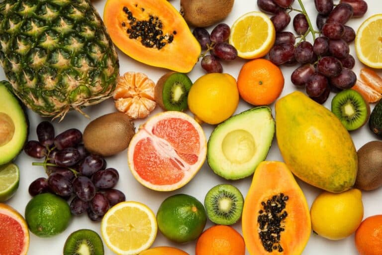 Conheça 10 frutas ricas em vitamina C além da laranja e fáceis de encontrar 1 vitamina c