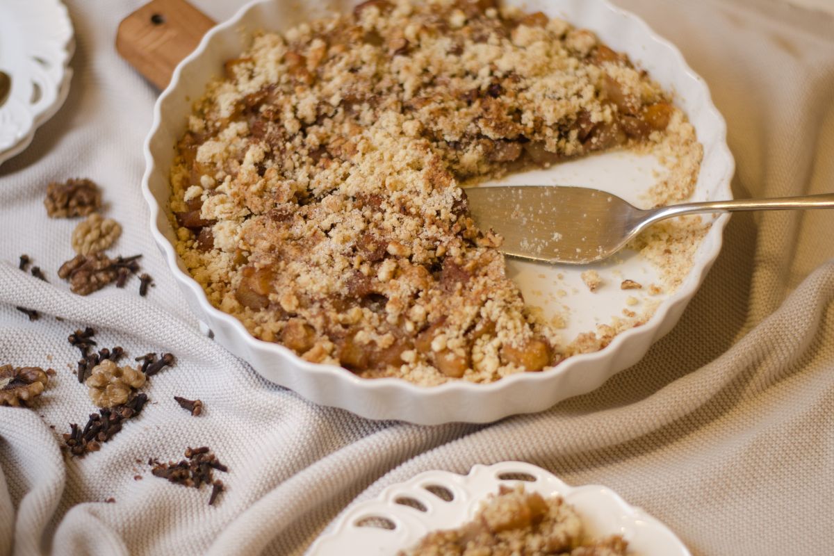 Crumble de maçã saudável: saiba como acertar no preparo dessa sobremesa 2 Crumble de maçã saudável