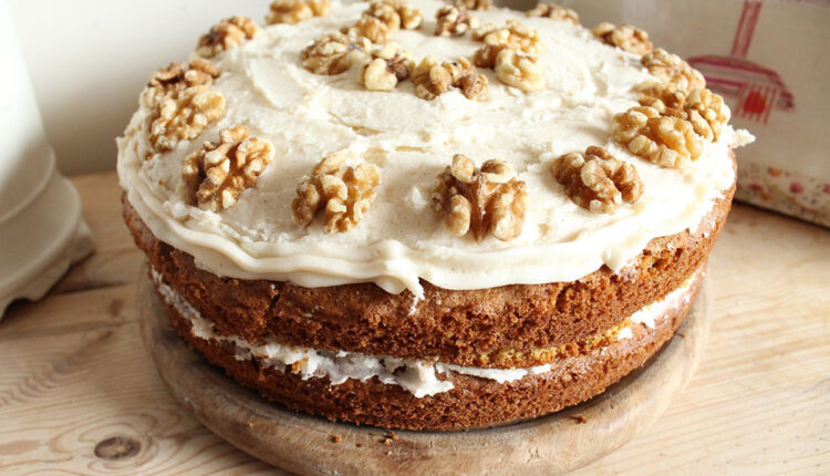 Bolo de Nozes e Canela: combinação perfeita para suas festas de natal 2 Aprenda a fazer esse bolo de nozes e canela saudável e saboroso
