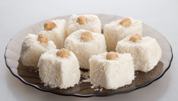 Bolo Gelado de Coco Fitness: sabor da infância sem pesar na balança 2 Bolo Gelado de Coco Fitness