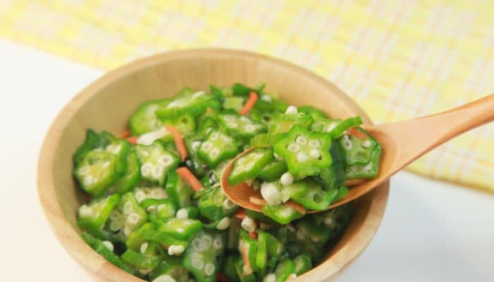 Quiabo combate doenças, mas seu consumo requer cuidados; confira! 2 Benefícios do Quiabo.