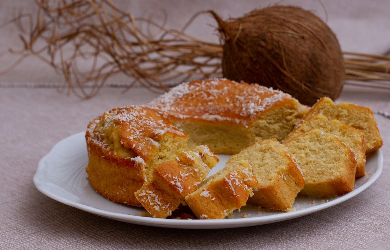 Bolo de Coco Low Carb: receita perfeita par incluir no cardápio saudável 1 Bolo de coco low carb.