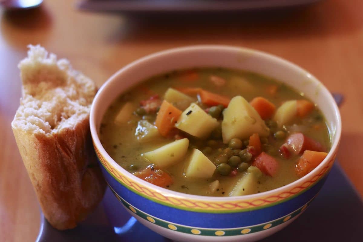 Comida para quem está com diarreia sarar rápido: 3 receitas poderosas 2 Sopa de legumes.