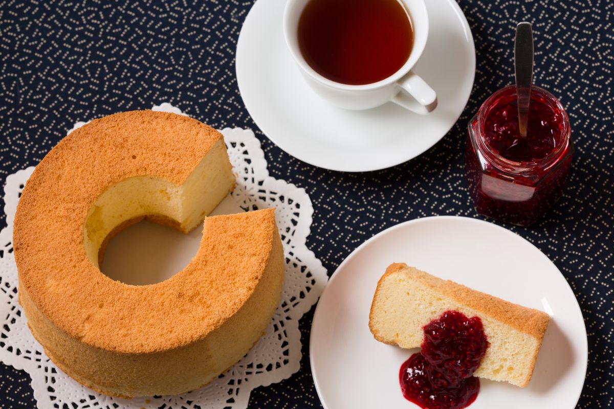 Bolo Fofinho de Maizena: receita fácil que chega render 12 fatias 1 Bolo Fofinho de Maizena