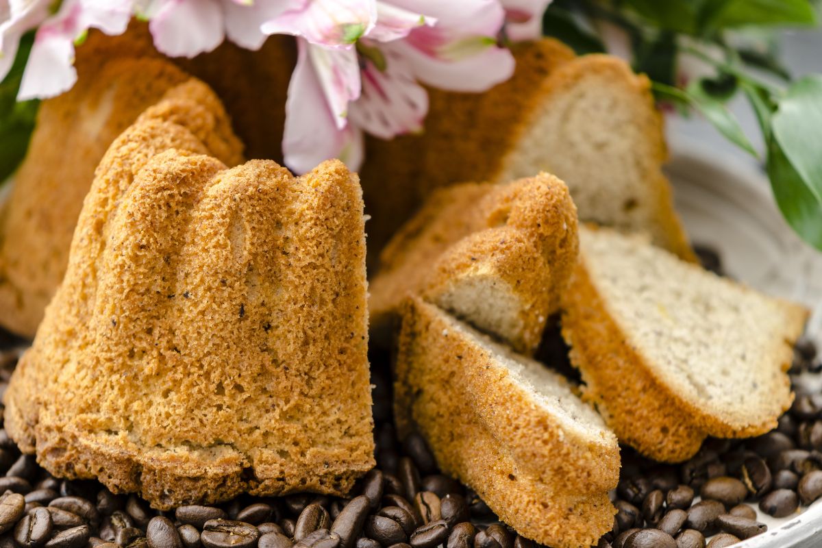 Bolo de Arroz Fofinho e sem Glúten: confira o passo a passo bem fácil 2 Bolo de Arroz Fofinho