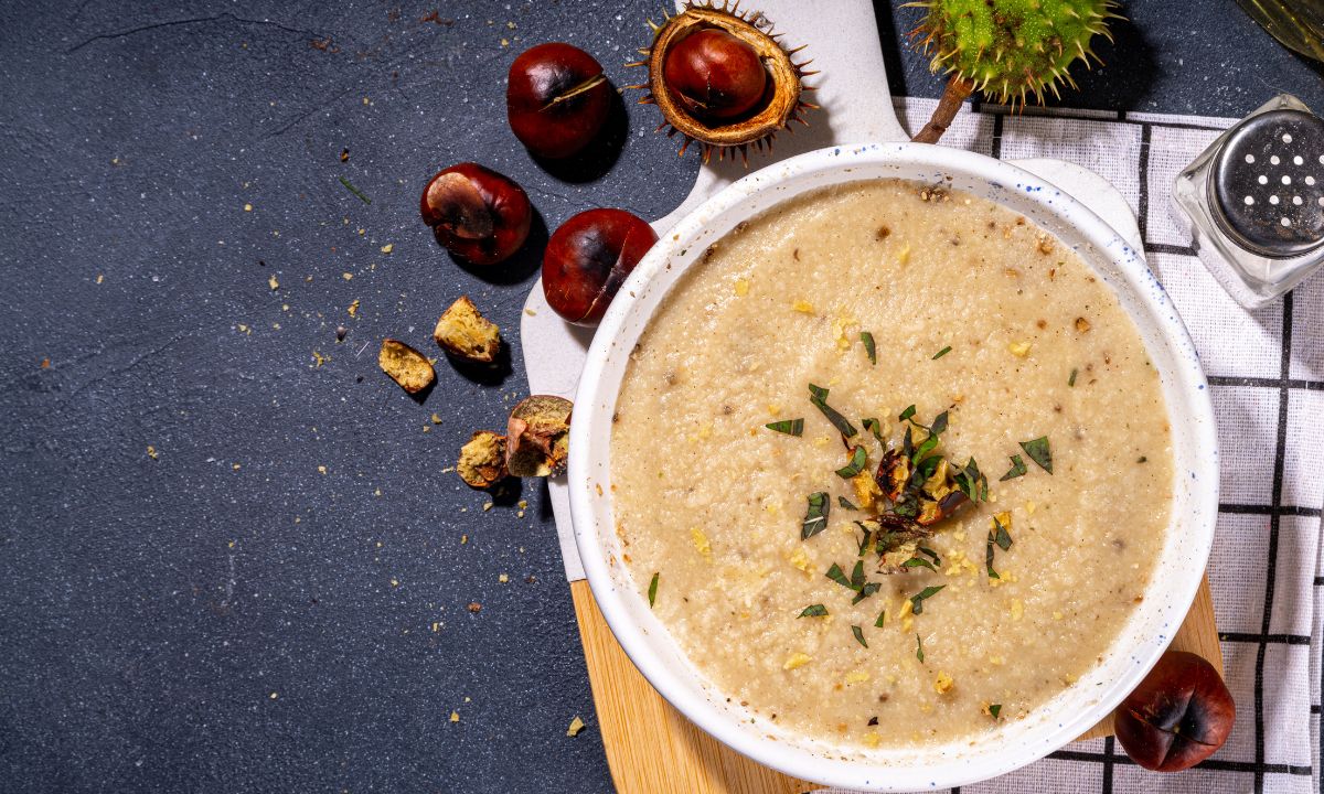 Benefícios das Castanhas Portuguesas: conheça mais e aprenda 2 receitas incríveis 3 Sopa de Castanha Portuguesa.
