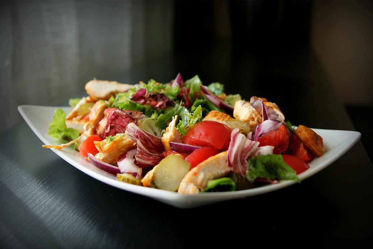 Como armazenar salada para a semana toda? Aprenda truques valiosos 1 Como fazer para armazenar salada para durar e preparar a semana toda?