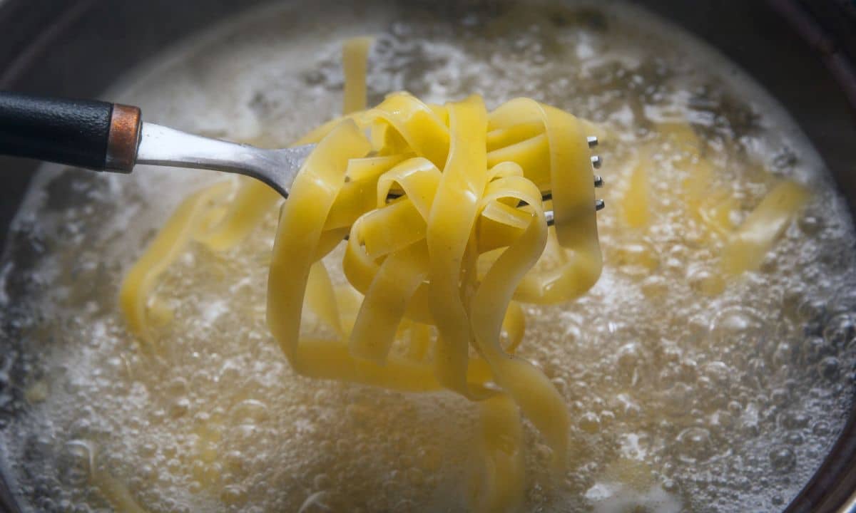 Pode congelar macarrão depois de cozido? Aprenda os métodos de conservação 1 Pode congelar macarrão depois de cozido