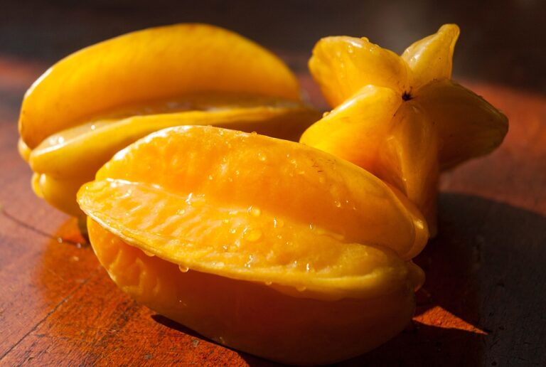 Carambola: como comprar, armazenar, limpar e preparar para o consumo 1 Benefícios da carambola