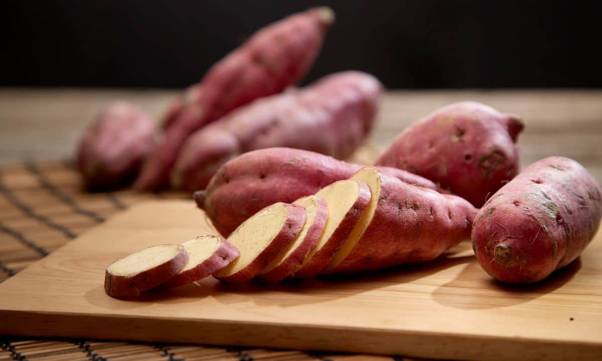 É possível congelar batata-doce? Aprenda a como manter conservada por mais tempo 1 Congelar batata-doce.