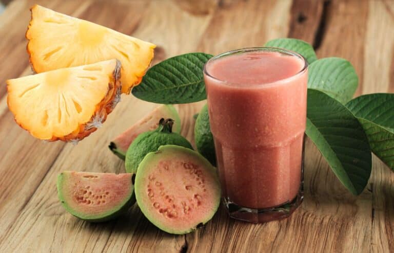 Suco para expelir pedra nos rins: aprenda uma combinação que vai ser uma mão na roda 1 Suco para expelir pedra nos rins.