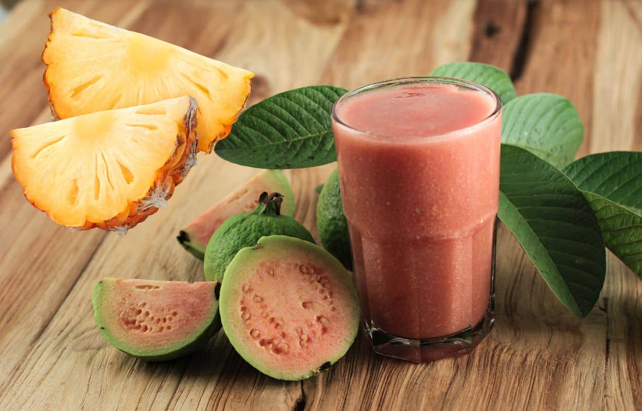 Suco para expelir pedra nos rins: aprenda uma combinação que vai ser uma mão na roda 1 Suco para expelir pedra nos rins.