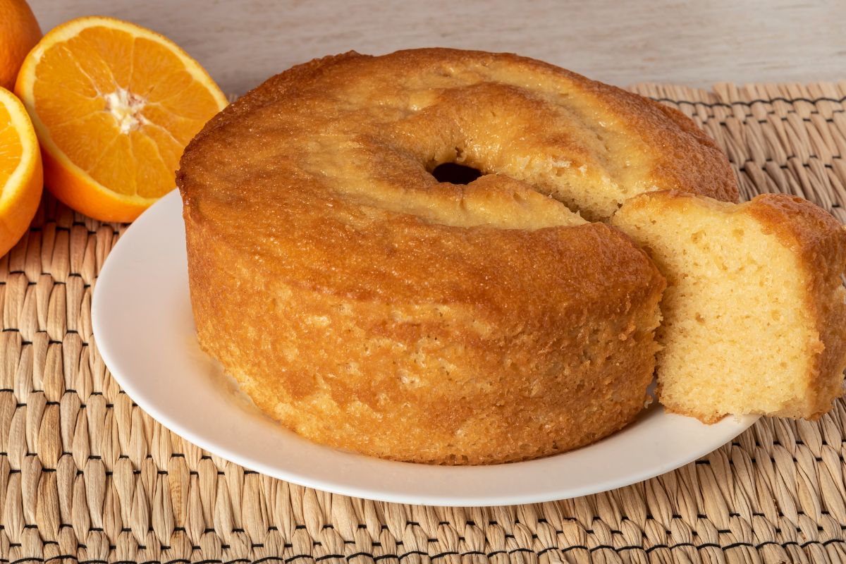 Bolo de laranja sem glúten: descubra como preparar essa delícia. 2 Bolo de laranja sem glúten