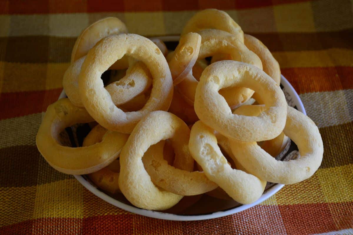 Biscoito de polvilho vegano: receita deliciosa para hora do café 2 Biscoito de polvilho vegano