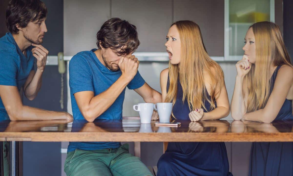 Inteligência emocional: Como desenvolvê-la para uma vida mais equilibrada 1 Casal sem inteligência emocional.