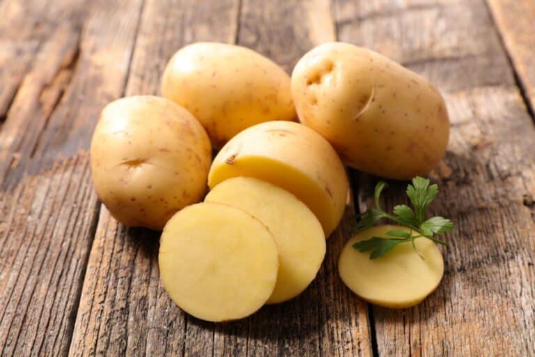 Pode congelar batata crua, ou ela acaba estragando? Descubra dicas certeiras de conservação 1 Pode congelar batata crua.