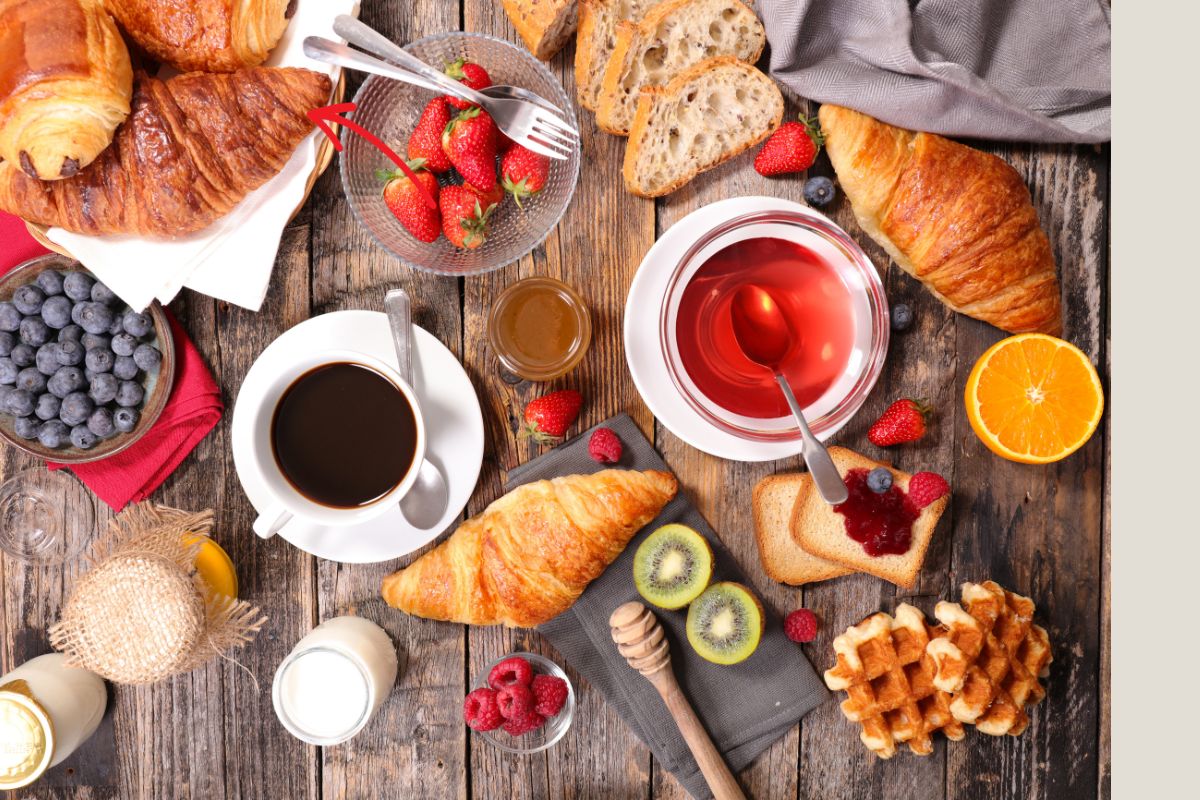 10 opções de café da manhã saudável para quem quer emagrecer sem gastar muito 1 café da manhã saudável.