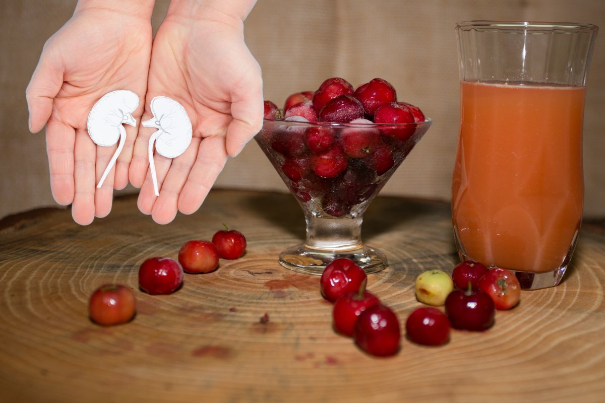 Suco de acerola faz mal para os rins? Descubra agora seus efeitos no órgão 1 Suco de acerola faz mal para os rins.
