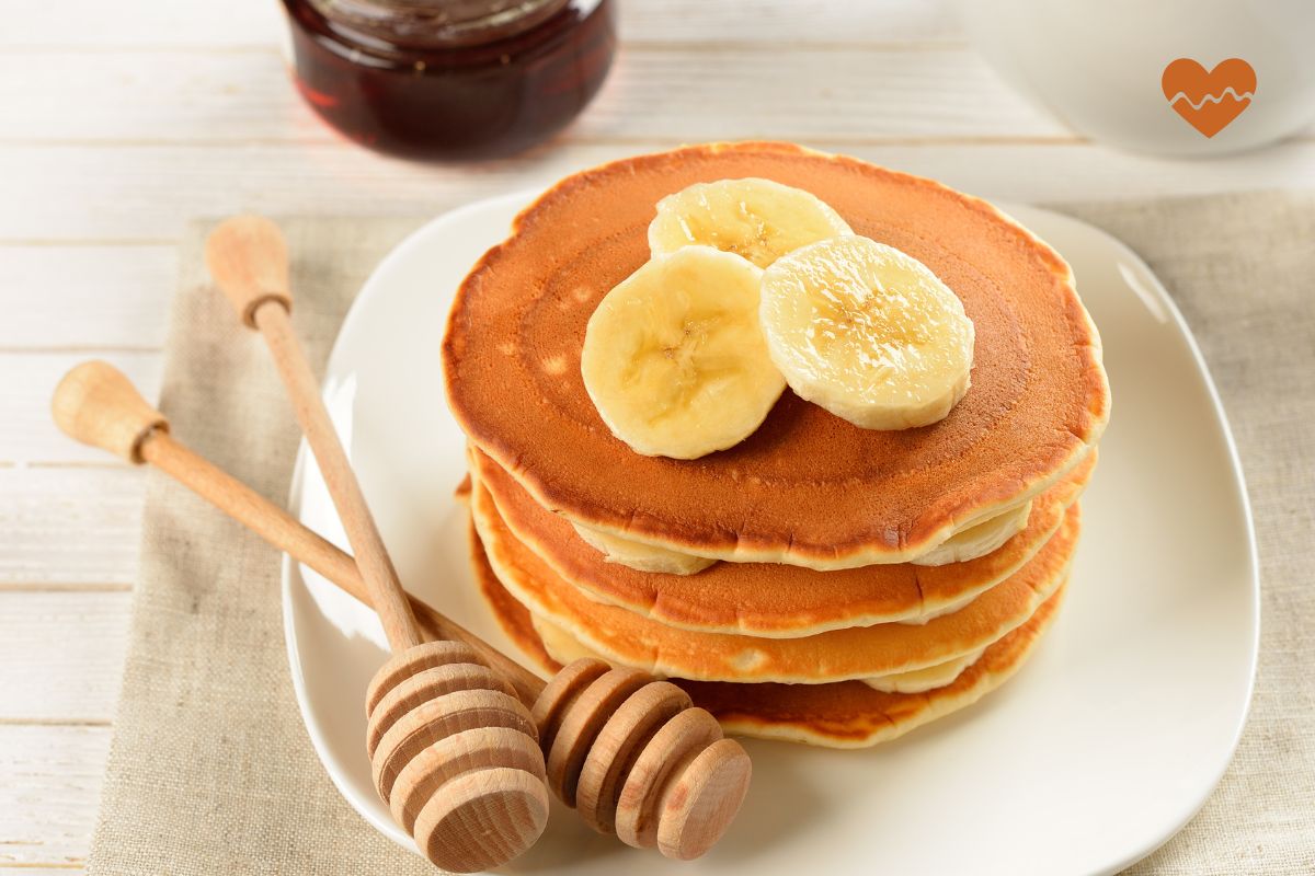 Panqueca de banana fit sem ovos: pronta em 15 minutos 1 panqueca de banana fit sem ovos.