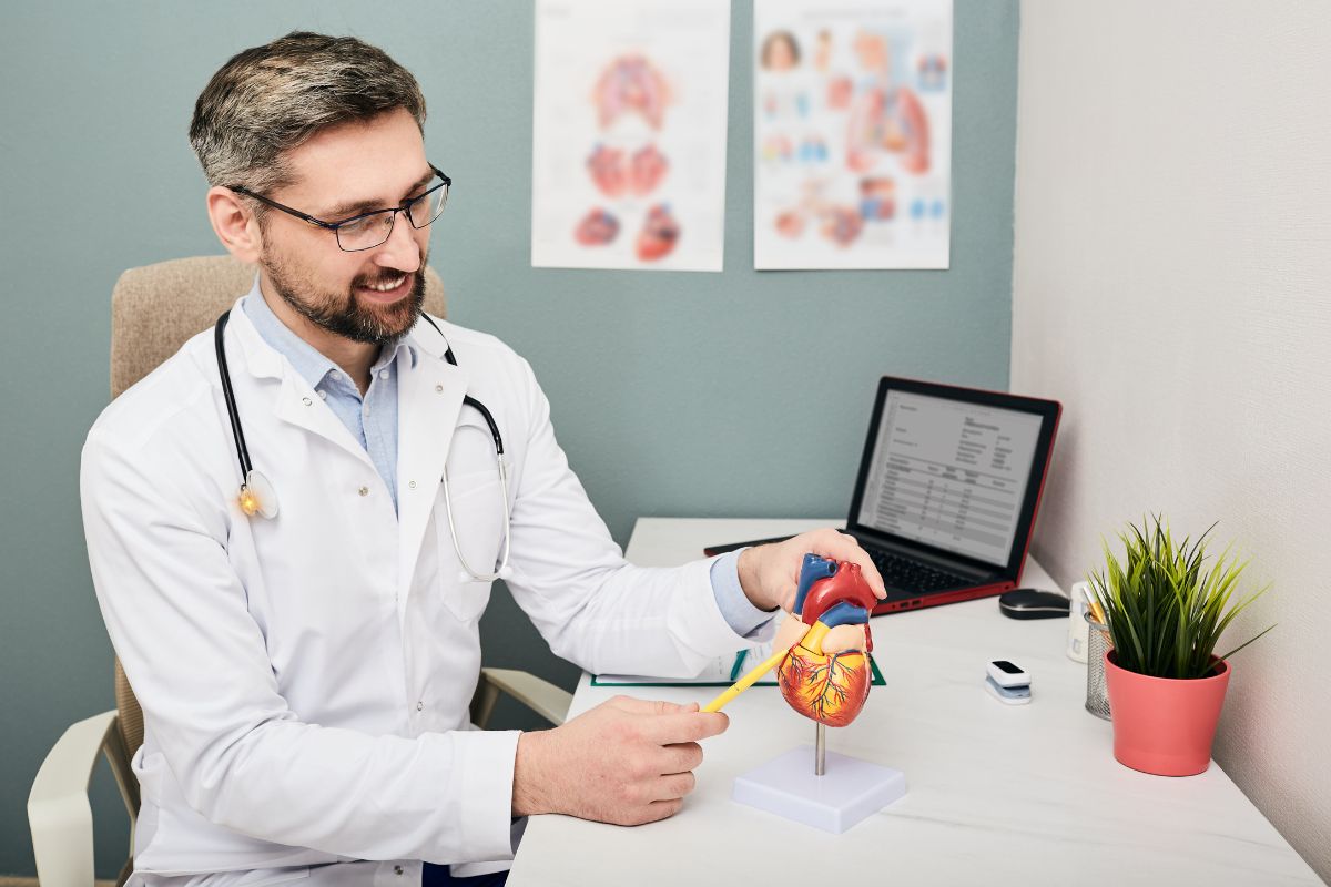 Cardiologista: Descubra como esse especialista pode salvar a saúde do seu coração 1 Cardiologista.