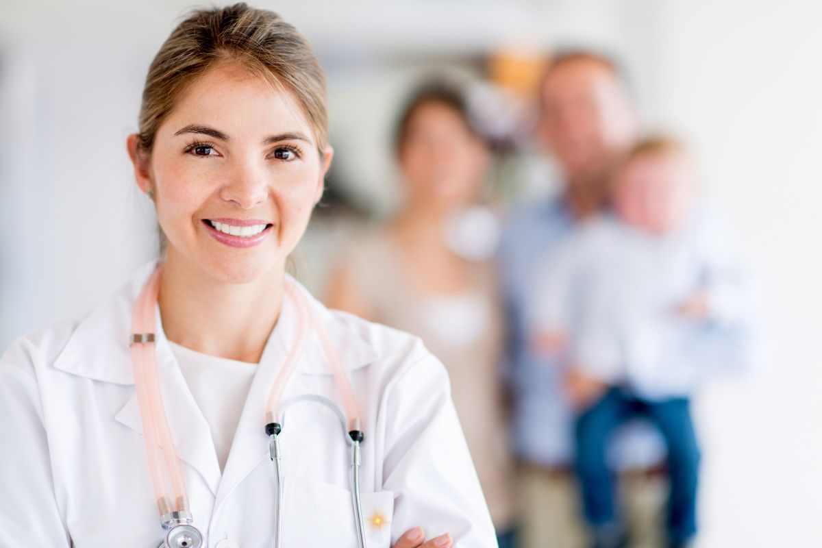 Clínico Geral: Descubra como esse médico pode cuidar da sua saúde de forma completa 1 Clínico Geral.